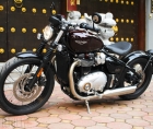 Triumph Bonneville Bobber 2017 đầu tiên về VN, giá 580 triệu đồng